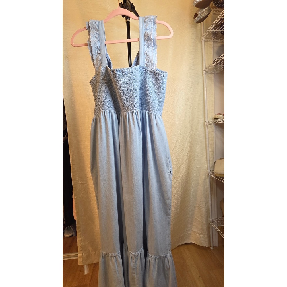 Old Navy Light Wash Smocked Chambray Maxi Dress Plus 3X Ruffle Tiered 880357